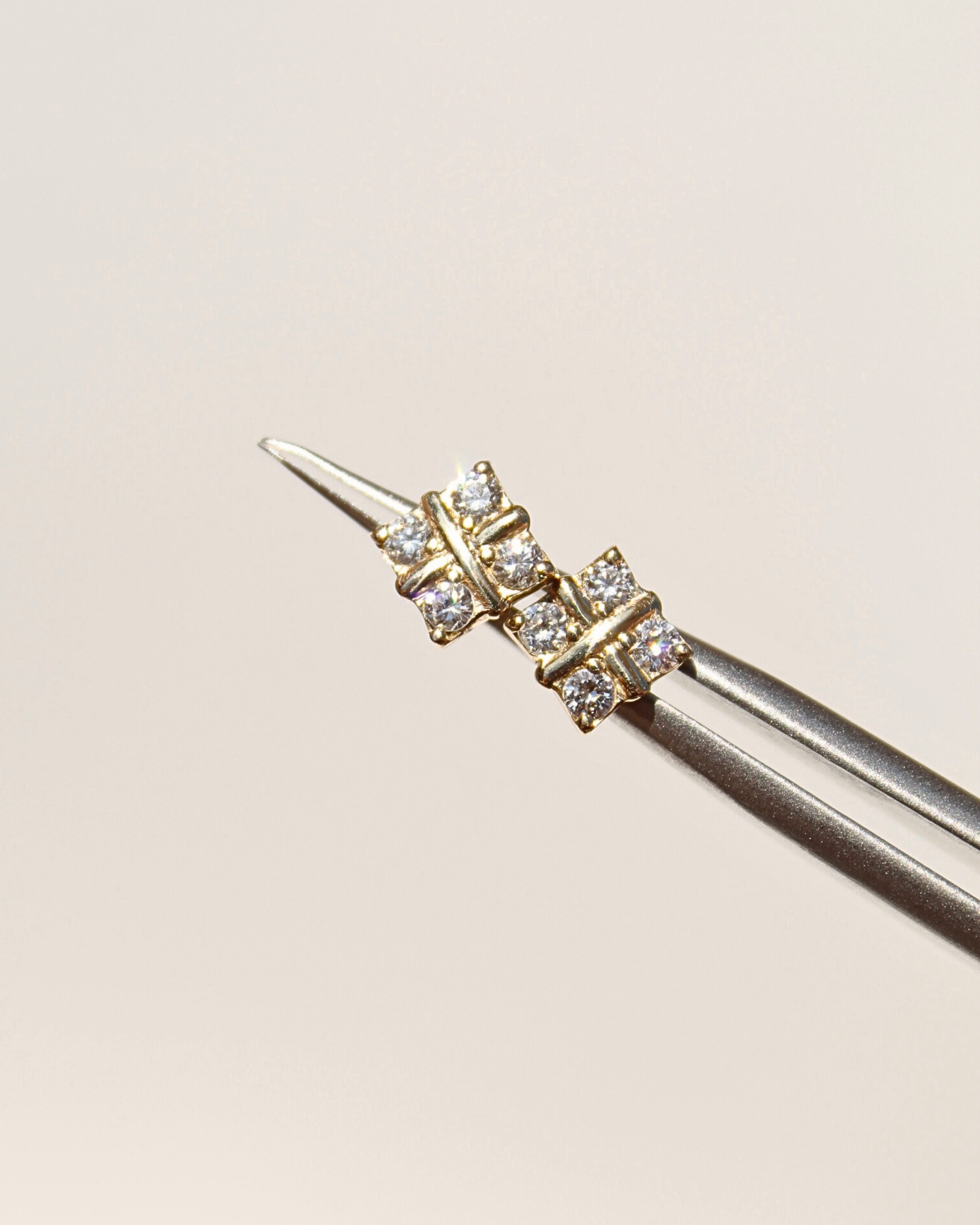 3. Aretes Jessi (Modernos y listos para entregar)